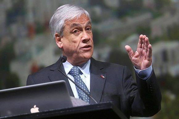 Sebastián Piñera admite abusos policiales y se abre a cambiar Constitución de Chile