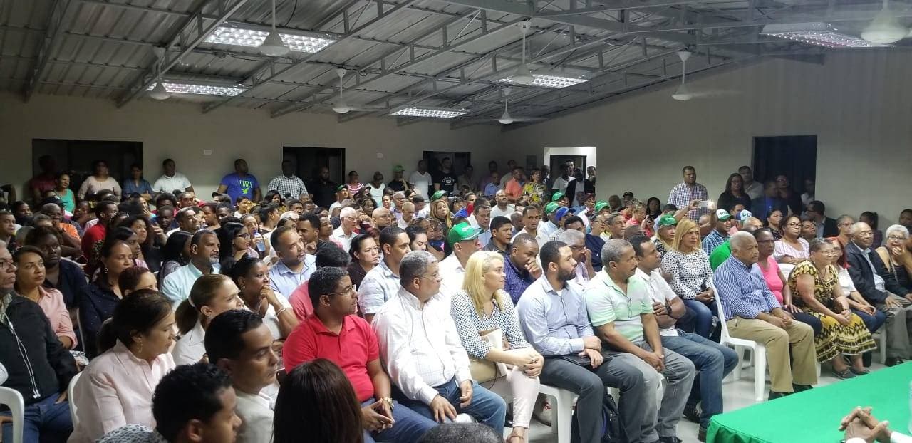 La Fuerza del Pueblo realiza asamblea con candidatos de Santo Domingo Este