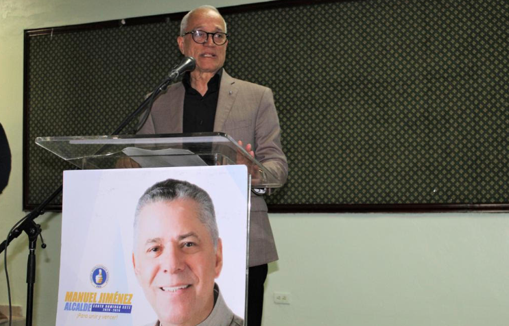 Andrés L. Mateo respalda candidatura a alcalde de Manuel Jiménez