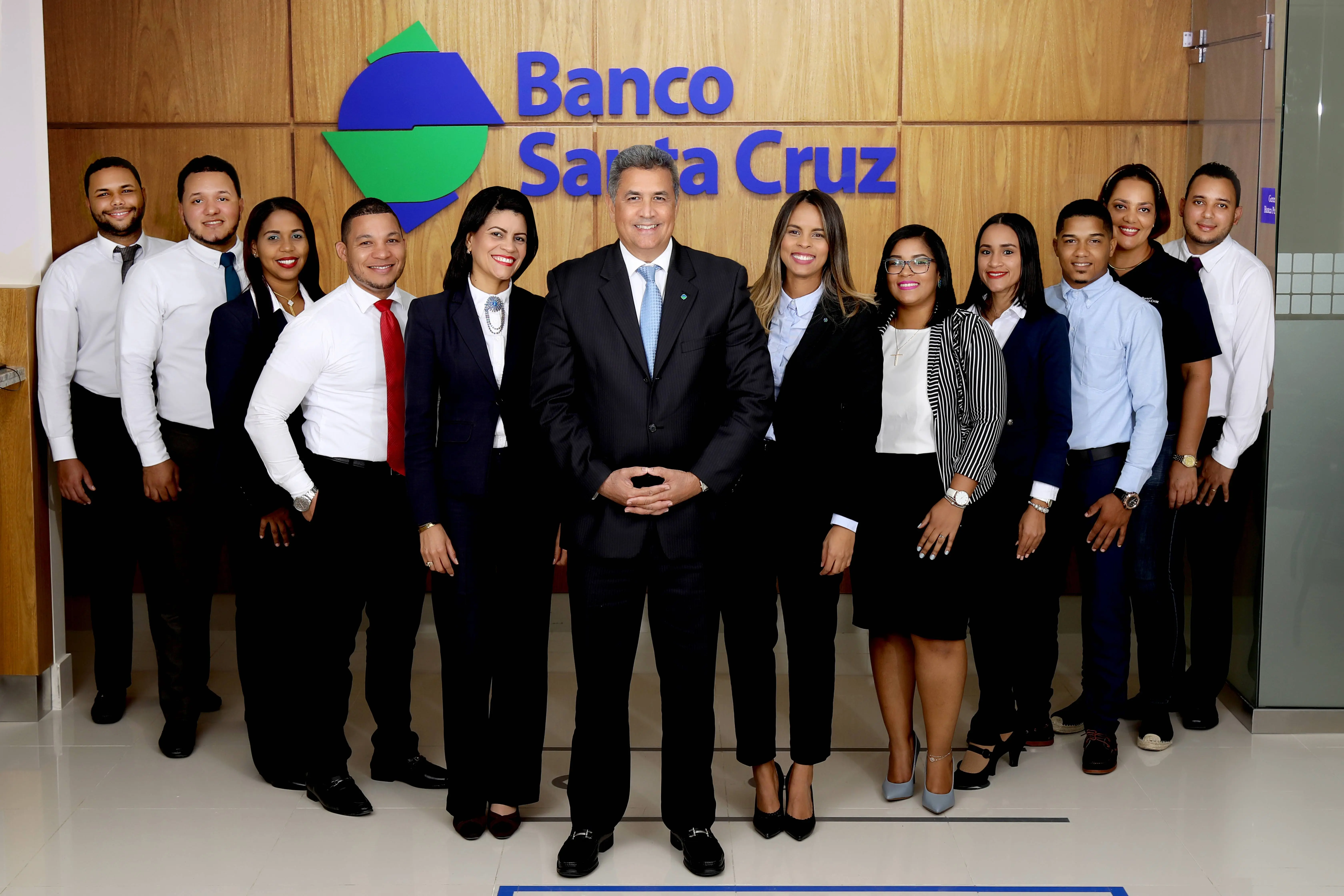 Banco Santa Cruz abre al público un nuevo  centro de negocios en Puerto Plata