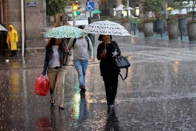 No olvides el paraguas si piensa salir porque sistema frontal estará provocando lluvias en varias provincias de RD