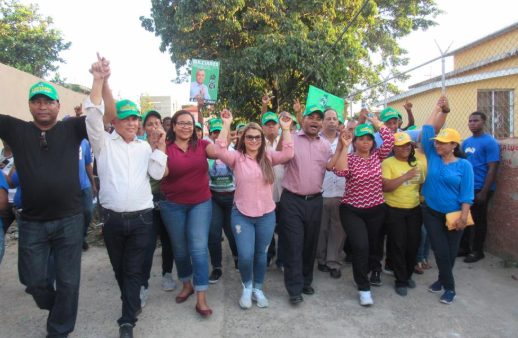 Francisco Luciano y Keila Reyna reciben masivo respaldo en Santo Domingo Oeste