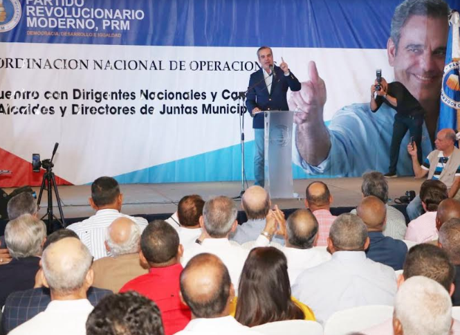 Luis Abinader asegura PRM ganaría hoy en 65% de municipios; llama a defender el voto
