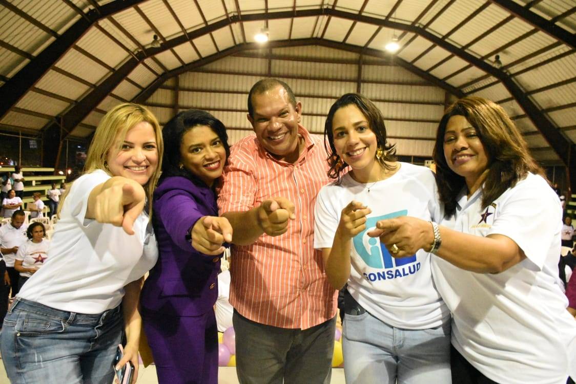 Realizan acto de apoyo al aspirante a alcalde Carlos Guzmán