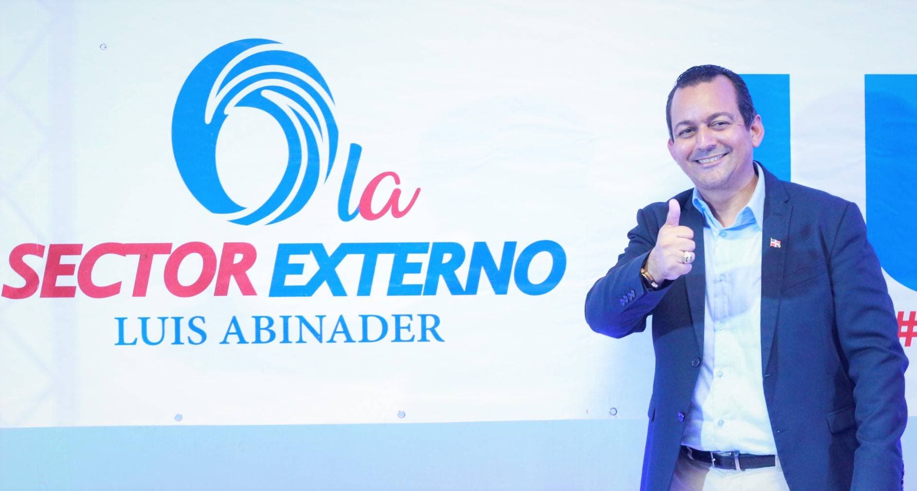 Juramentan a Mayobanex Suazo como coordinador sector externo con Luis Abinader