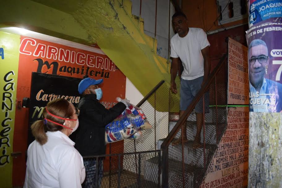 Covid-19: Entregan alimentos a más de 27 mil familias en el Gran Santo Domingo