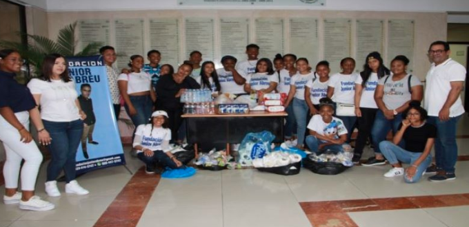 Fundación Junior Abreu realiza obra benéfica en conmemora primer mes de fallecimiento de adolescente