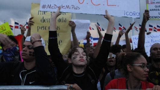 Así participaron los jóvenes protestaron en Plaza de la Bandera en elecciones municipales