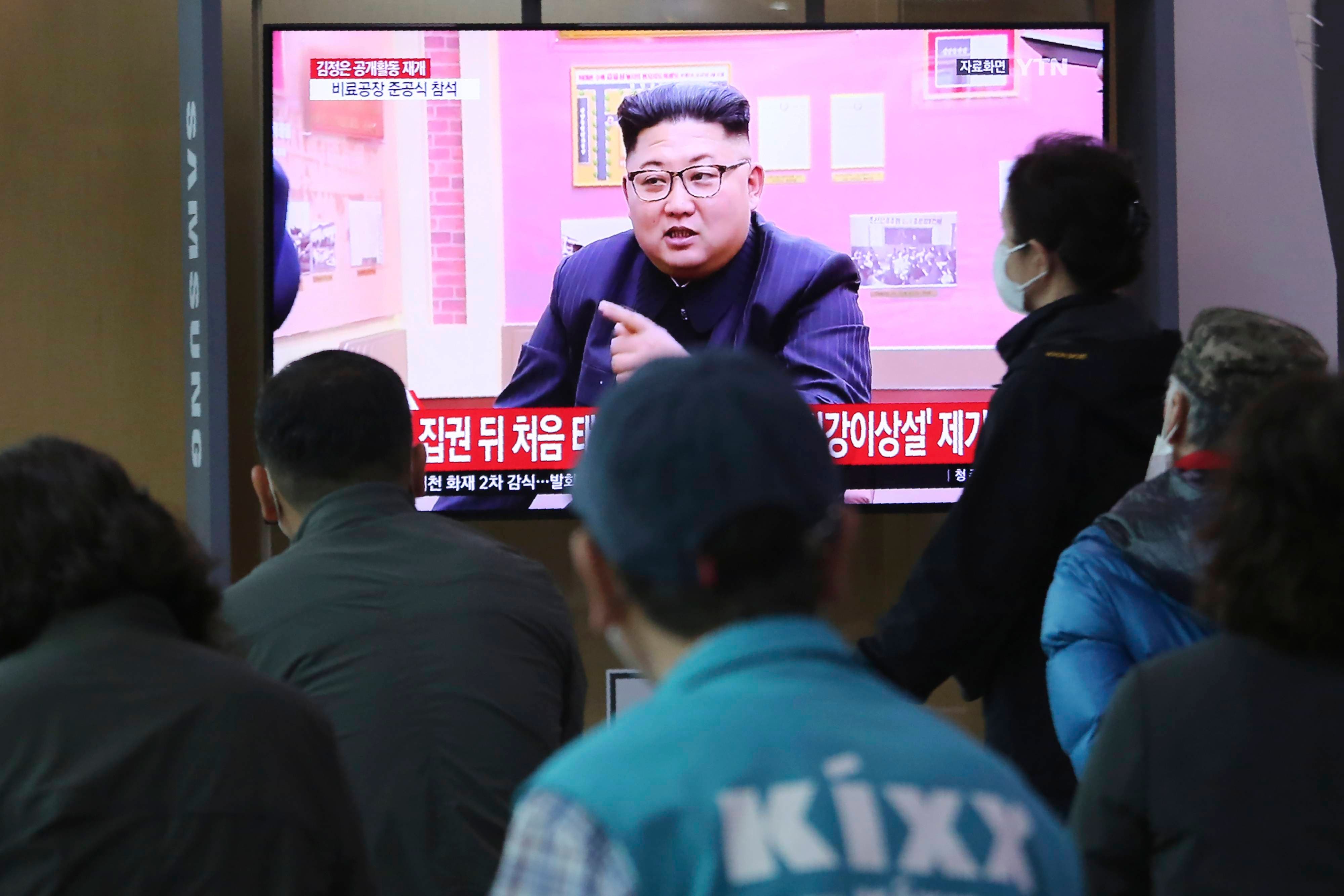 Kim Jong Un aparece en público por primera vez en 20 días