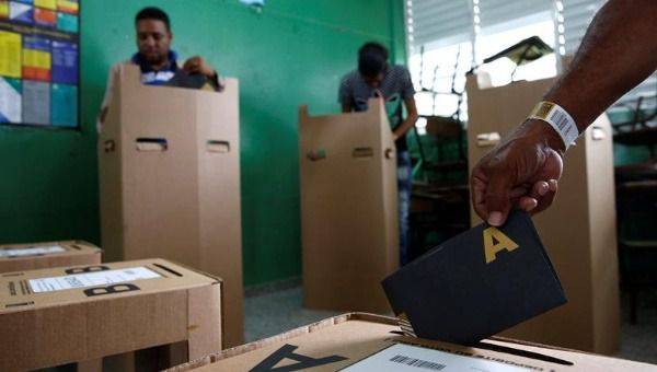 Decreto: Danilo Medina dispone suspensión de actividades docentes por elecciones