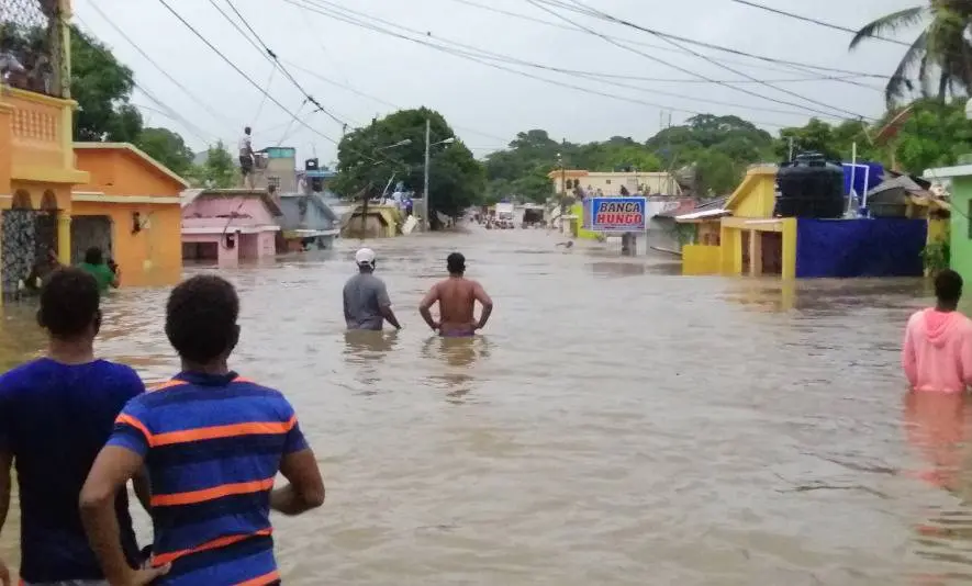 Un fallecido y seis comunidades incomunicadas por tormenta Isaías en RD