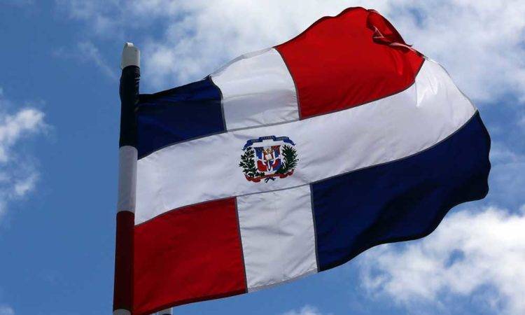 07686c41 bandera dominicana