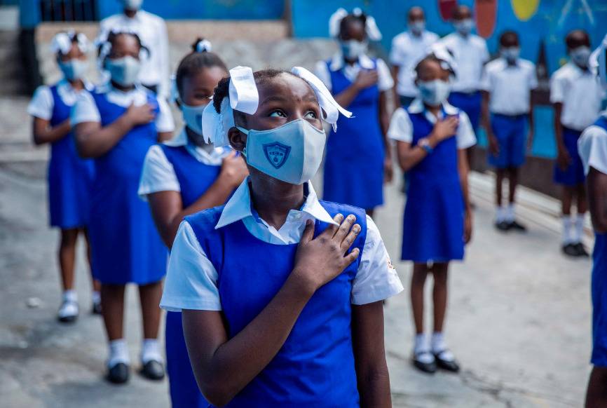 Escuelas en Haití reabren sus puertas  aplicando protocolos contra COVID-19