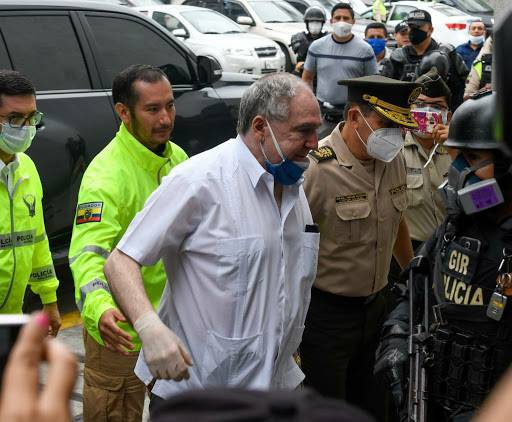 Arrestan a expresidente ecuatoriano por delincuencia organizada