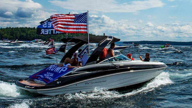 Se hunden varias embarcaciones que participaban en desfile de apoyo a Trump