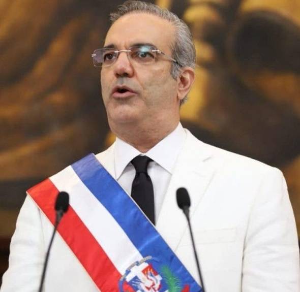 Mayoría dominicanos consultados aprueba gestión presidente Luis Abinader