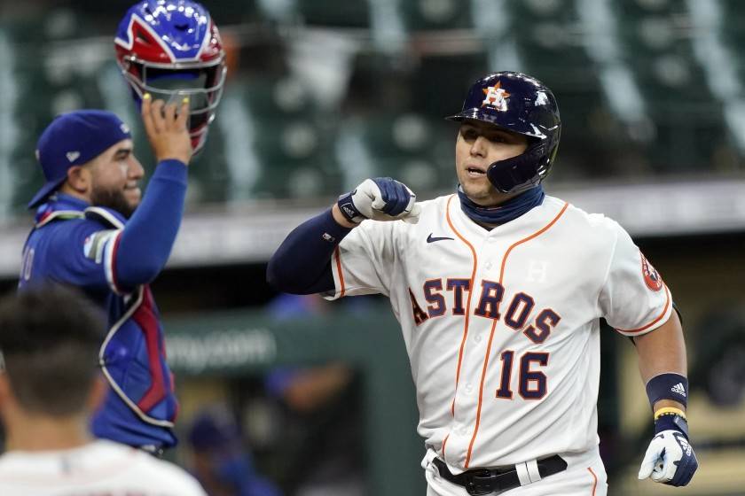 Díaz conecta jonrón de 3 carreras; Astros vencen a Rangers