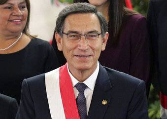 Congreso busca destituir al presidente de Perú