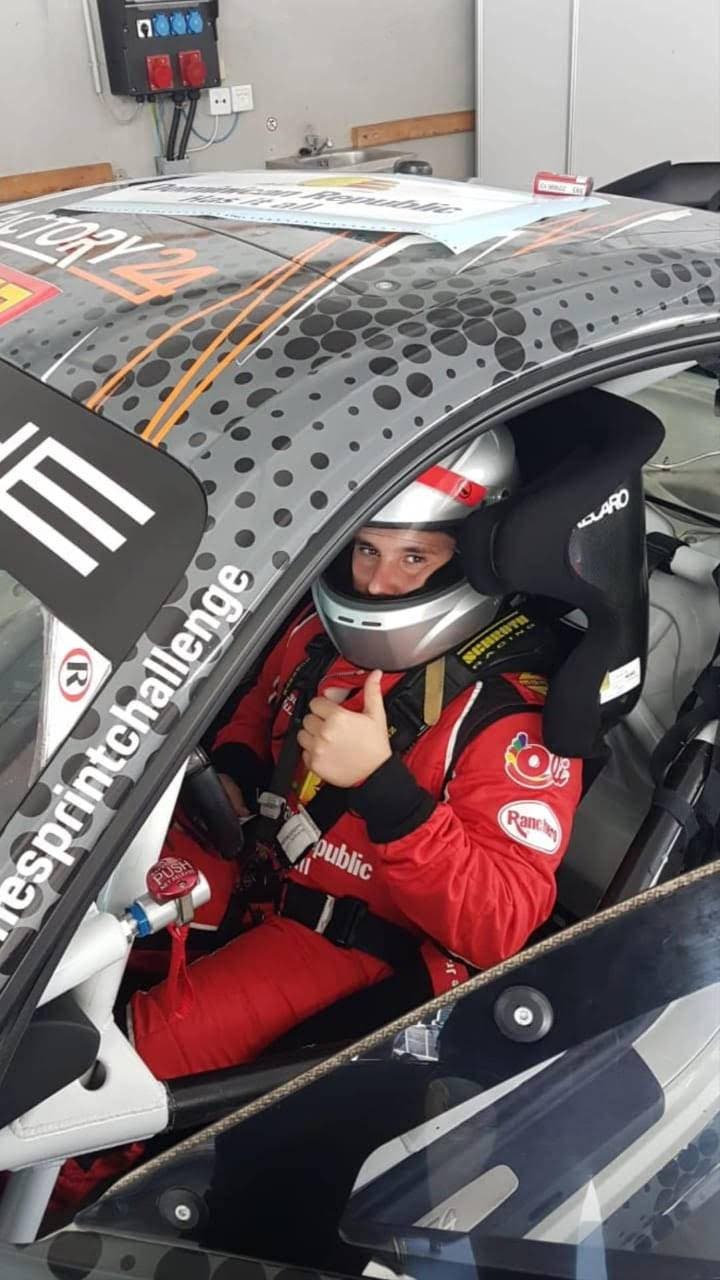 Jimmy Llibre se prepara para la tercera carrera del campeonato Porsche Central Europe