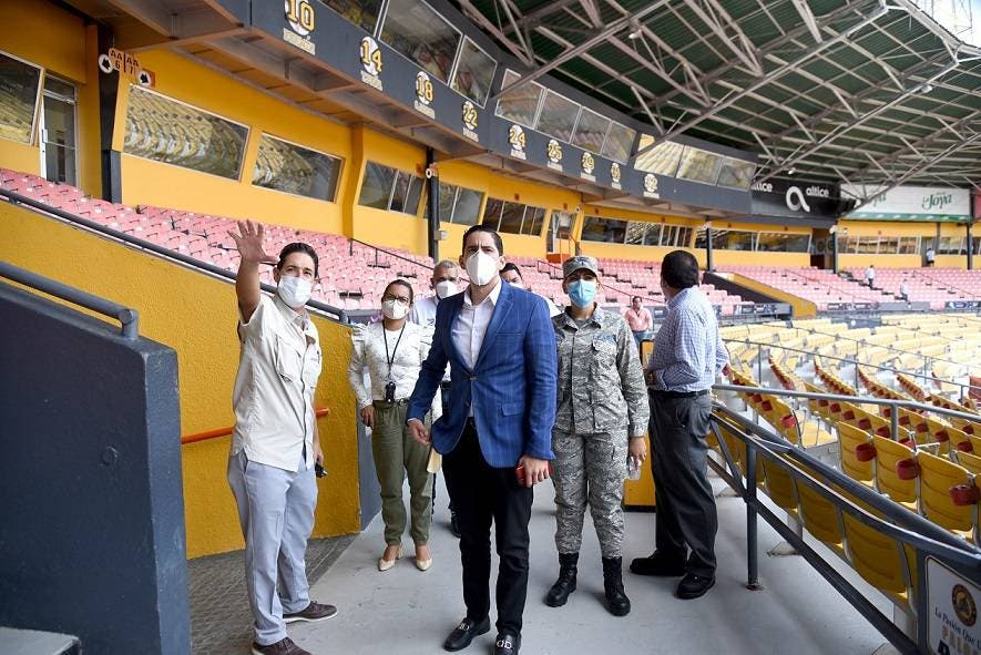 Salud Pública y LIDOM inspeccionan estadio Cibao