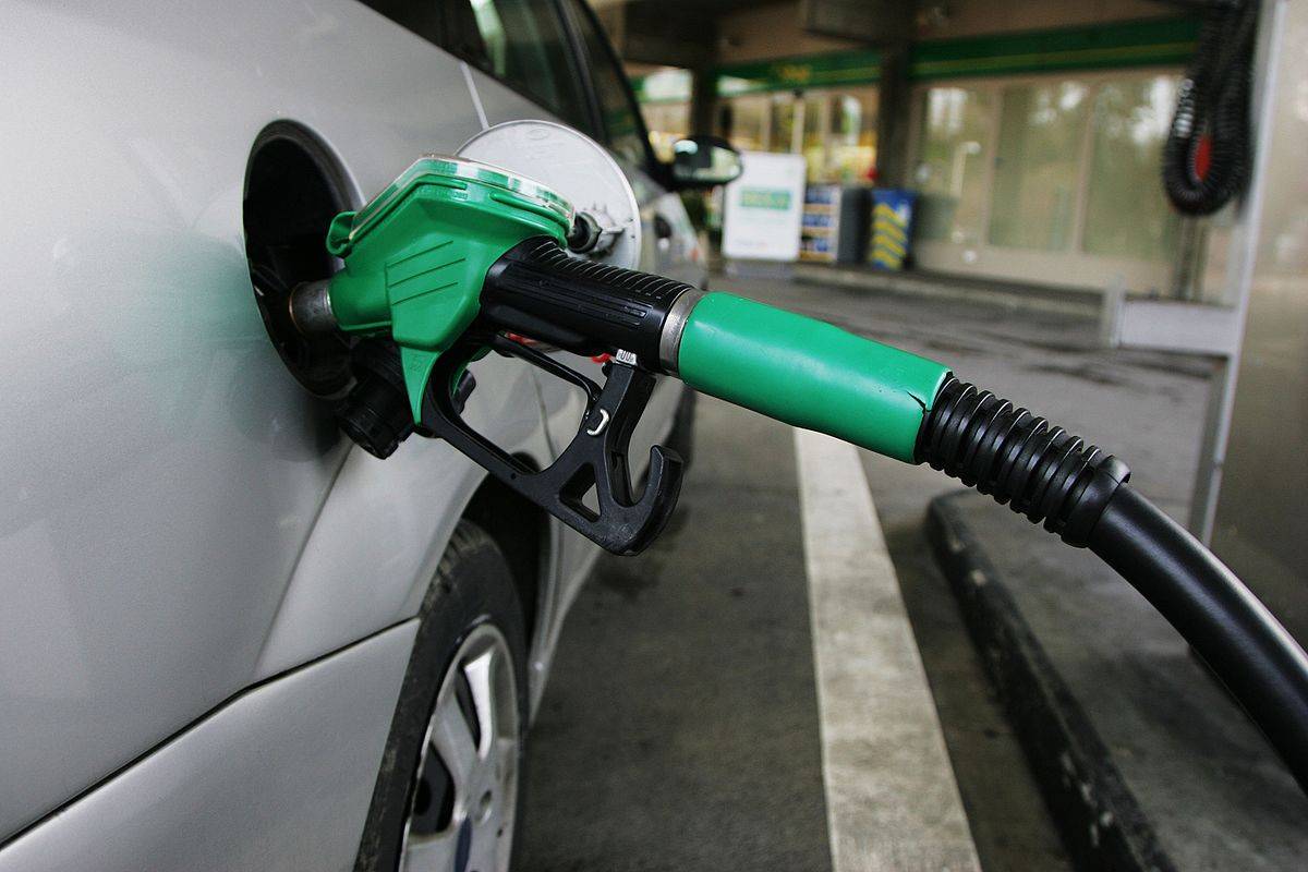 Bajan los precios de las gasolinas