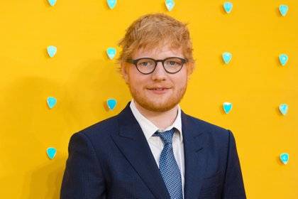 Sheeran venderá una de sus pinturas de arte abstracto con fines benéficos