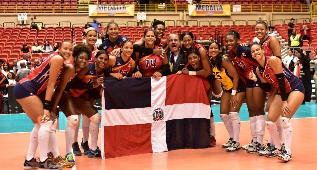 Reinas del Caribe y Cristóbal Marte Felicitan a los Deportistas en el “Día del Deporte”
