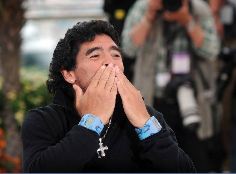Maradona inspiró el “himno argentino” que provocó a los brasileños en 2014