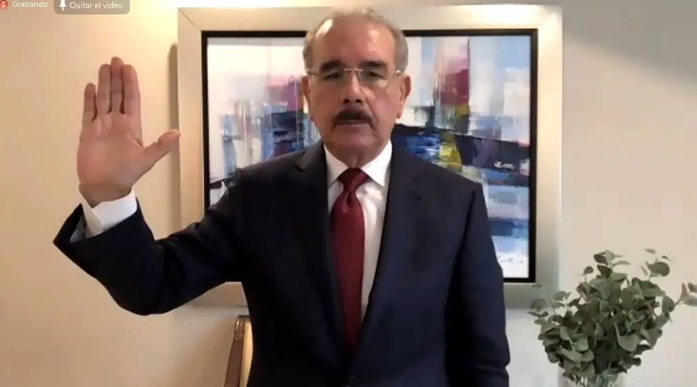 Expresidente Danilo Medina es juramentado como miembro del Parlacen