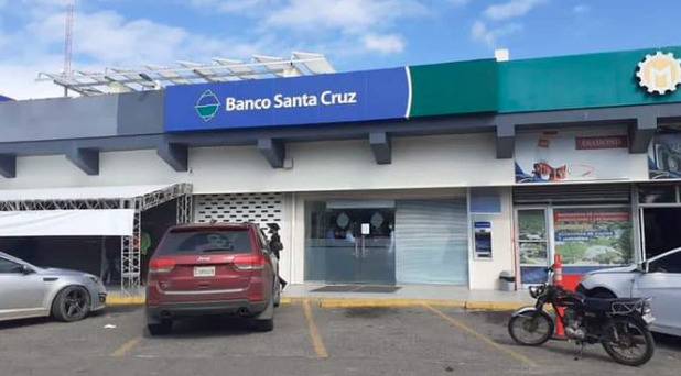 Asaltan entidad bancaria en Santiago y cargan con más de RD$2 millones