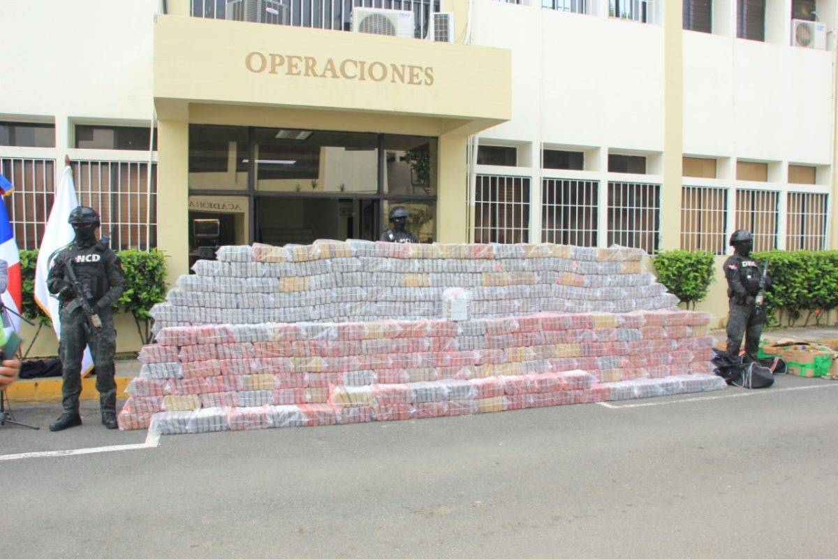 Ocupan 1, 747 paquetes de cocaína en Puerto de Haina