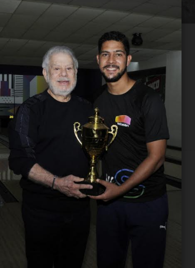 Fidel Echavarría campeón en el 25 aniversario del Sebelen Bowling Center
