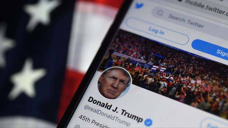 Twitter y Facebook suspenden cuenta de Donald Trump