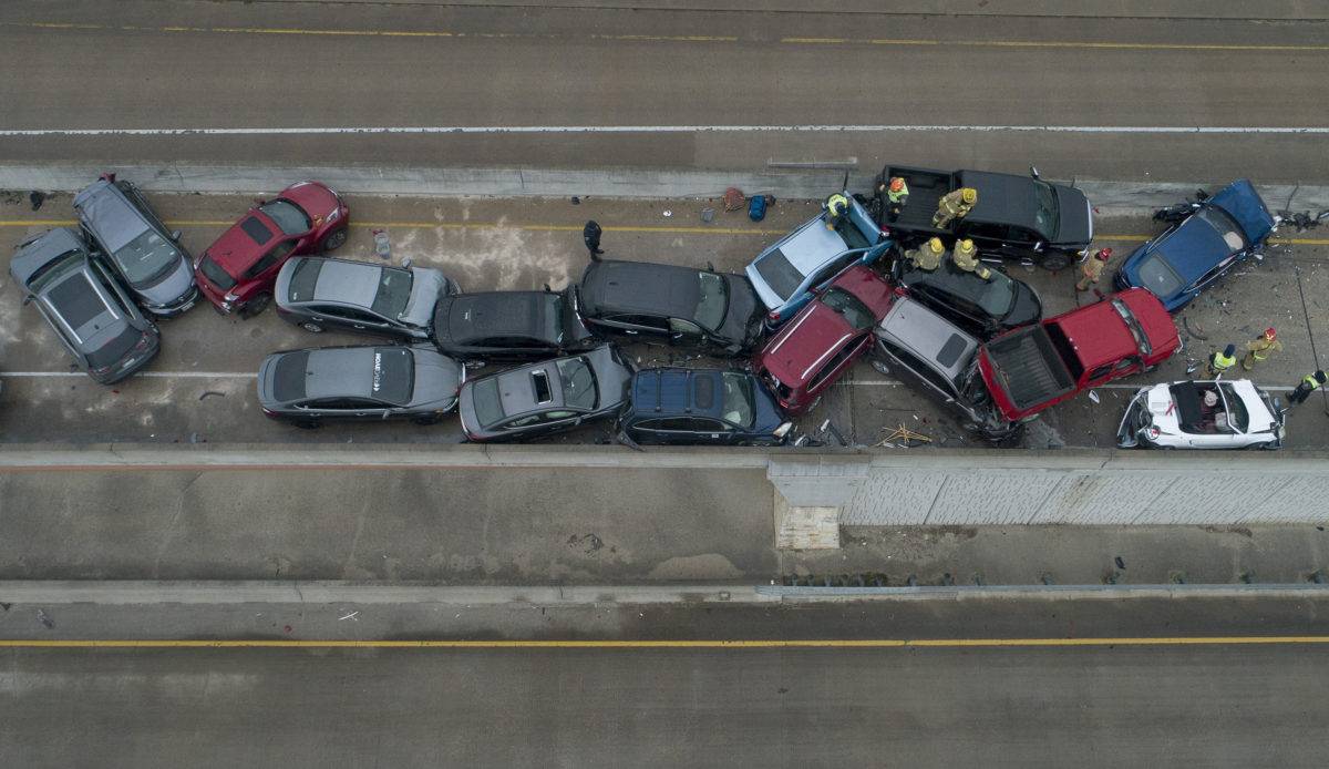 Texas: Cinco muertos en accidente que involucró de más de 75 vehículos