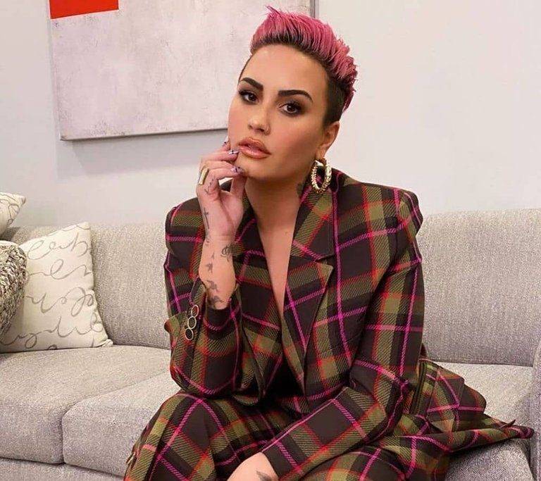 Nuevo look de Demi Lovato: más que un cambio, símbolo de libertad