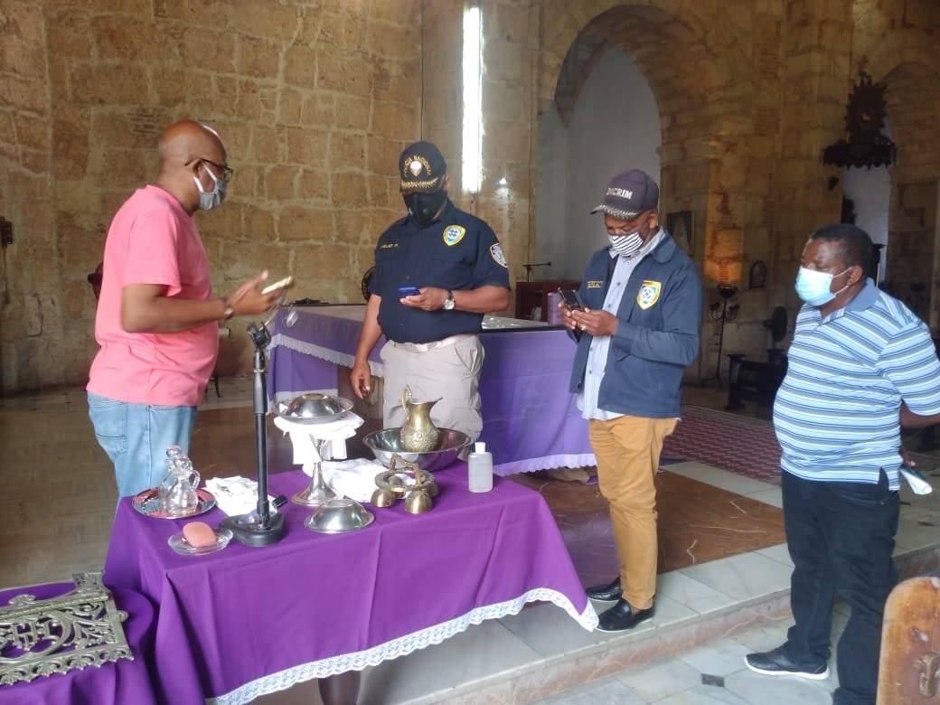 Policía investiga robo a la Iglesia Las Mercedes