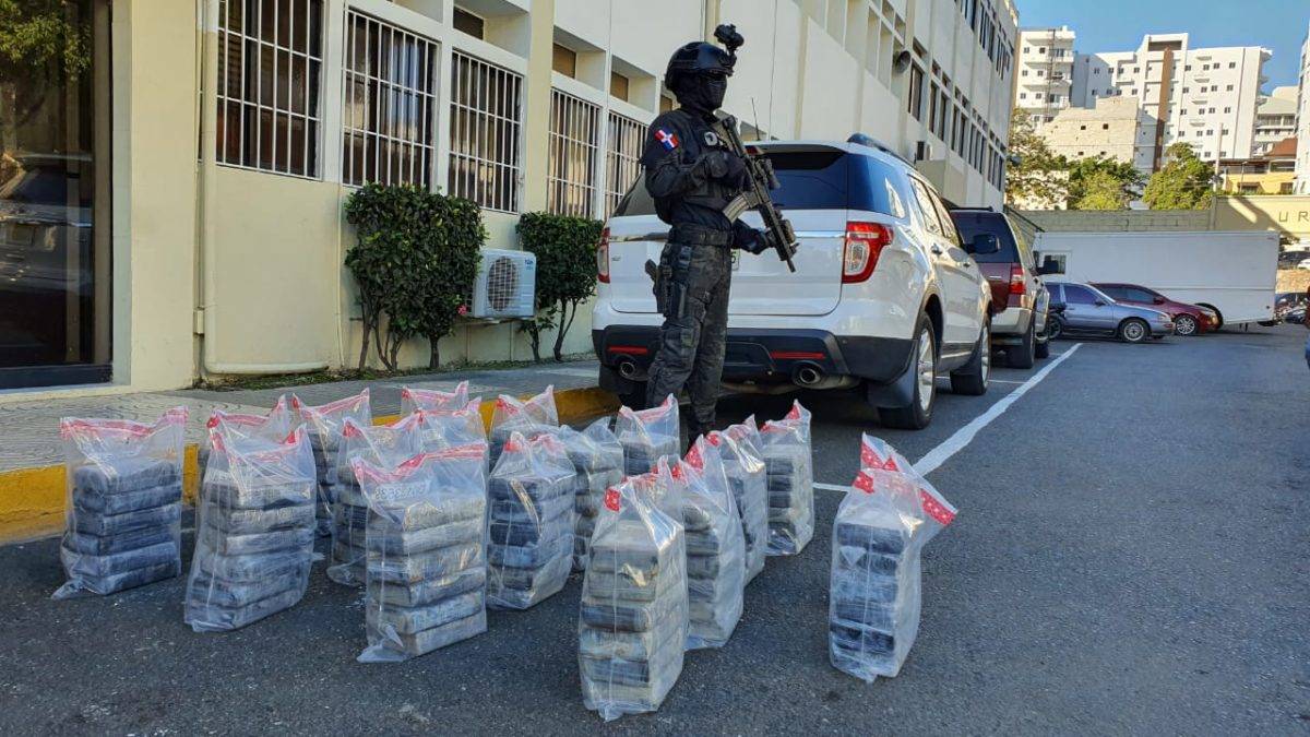 Ocupan 103 paquetes cocaína en isla Beata, Pedernales