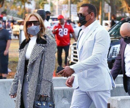 Tras rumores de infidelidad, Jennifer López y Alex Rodríguez aparecen en Super Bowl