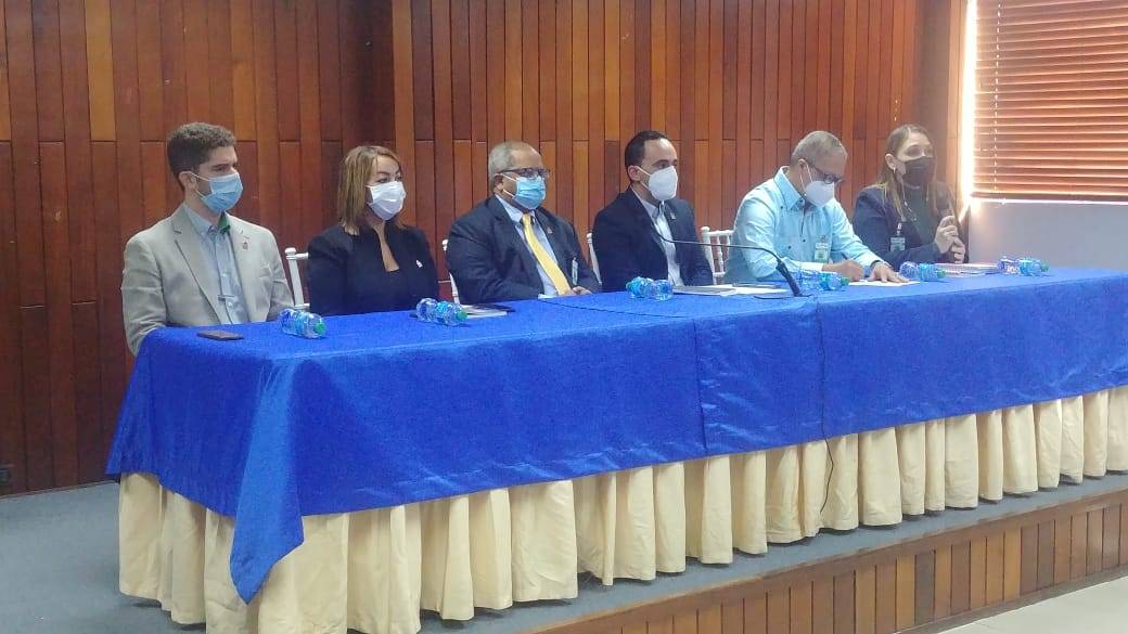 Salud Pública niega irregularidades en la suspensión de compra de jeringas