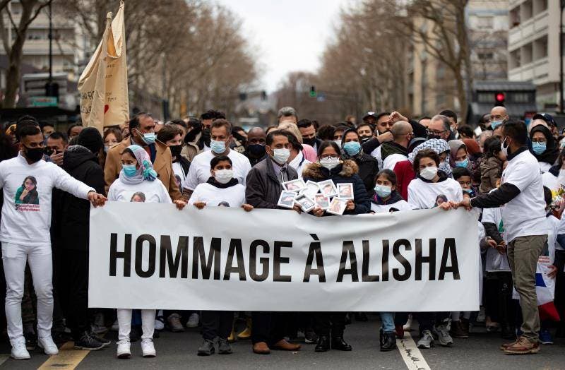 Concurrido homenaje a la menor francesa asesinada que sufrió acoso escolar
