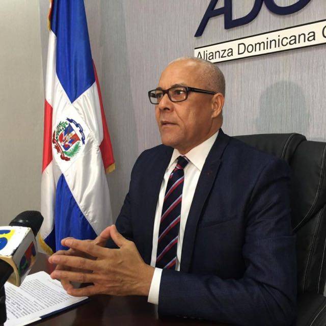 Adocco pide al Congreso ordenar auditorías a peaje sombra y Ciudad Sanitaria Luis E. Aybar