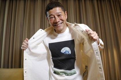 Magnate japonés invita a ocho tripulantes “creativos” a viajar a la Luna