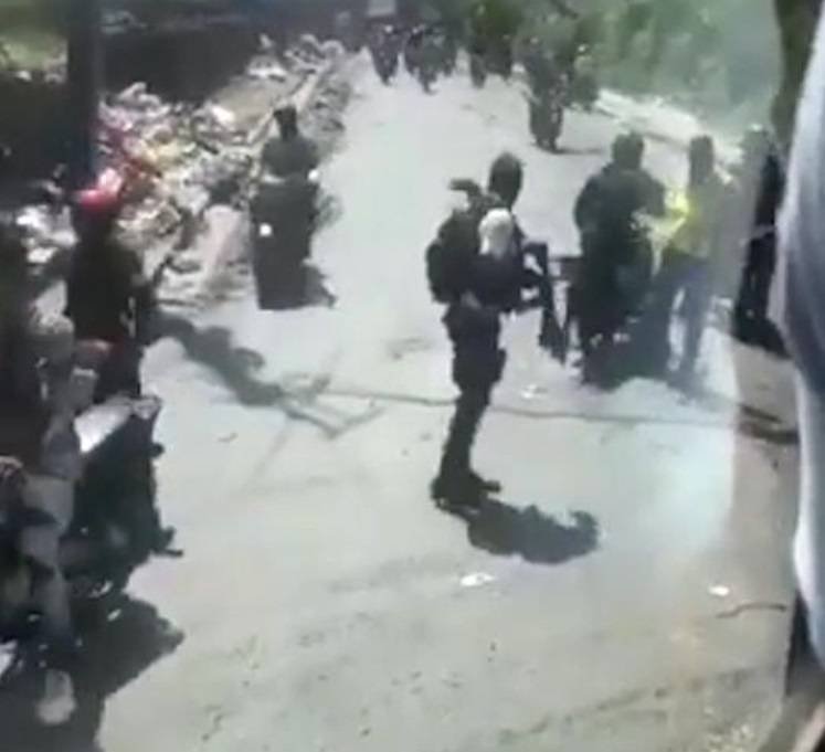 El video que impactó al mundo: un grupo armado emboscó al micro de la selección de Belice en Haití
