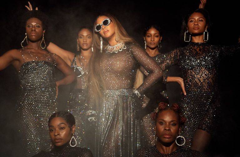Encaminada a hacer historia, Beyoncé gana 2 Grammy