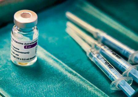 Preguntas y respuestas sobre la cuestionada vacuna de AstraZeneca