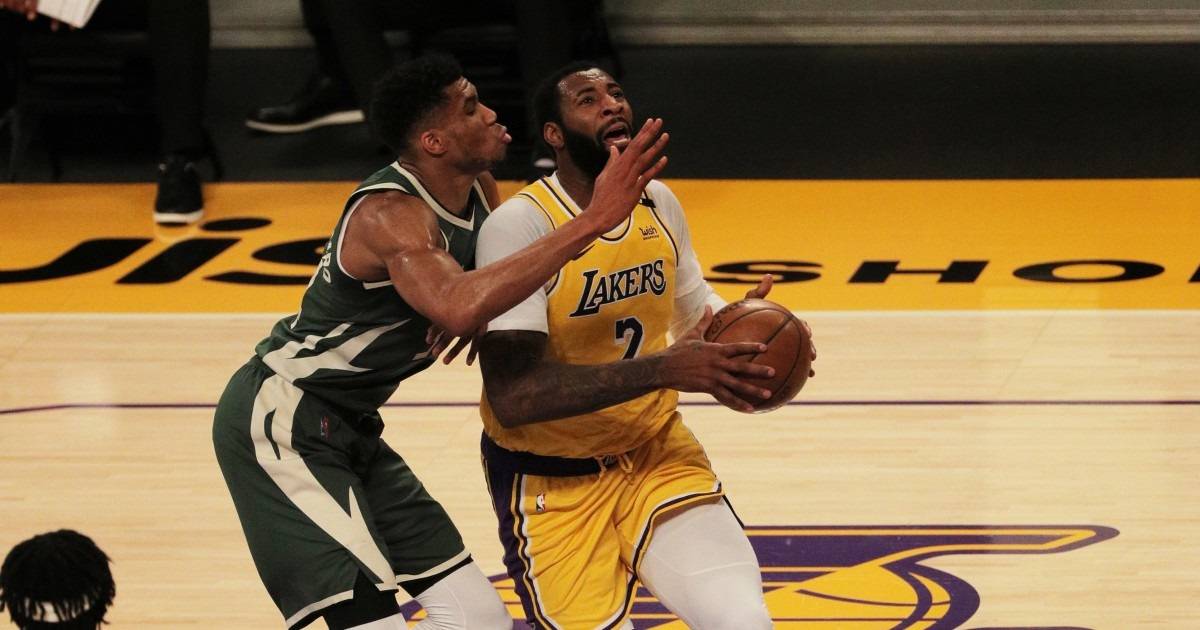 Drummond se lesiona en su debut y los Lakers caen ante los Bucks