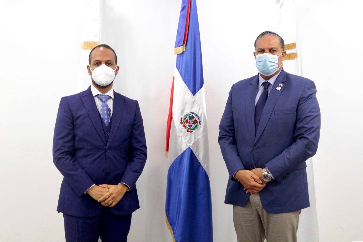 ODAC y AENOR Dominicana firman acuerdo de cooperación