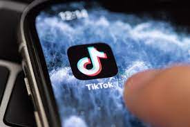 Rusia multa a Tik Tok con 34.000 dólares por no eliminar contenido prohibido