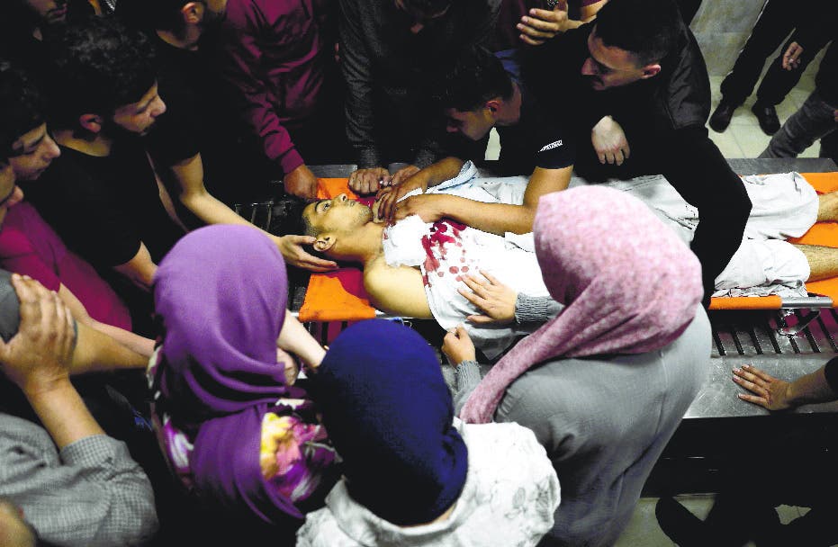 Suman 212 palestinos muertos en enfrentamientos con Israel