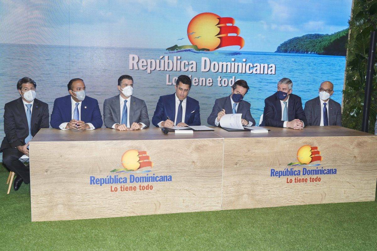 Banreservas anuncia respaldo a acuerdo de colaboración para FITUR 2022 dedicada a RD
